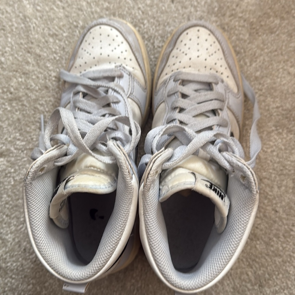 Nike High Dunks “retro” in White and Powder Blue - Picture 5 of 6